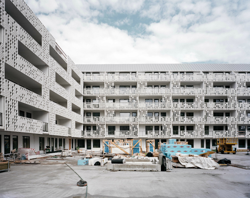 huttunen lipasti pakkanen perforates 3D facade for saukonpaasi housing in helsinki