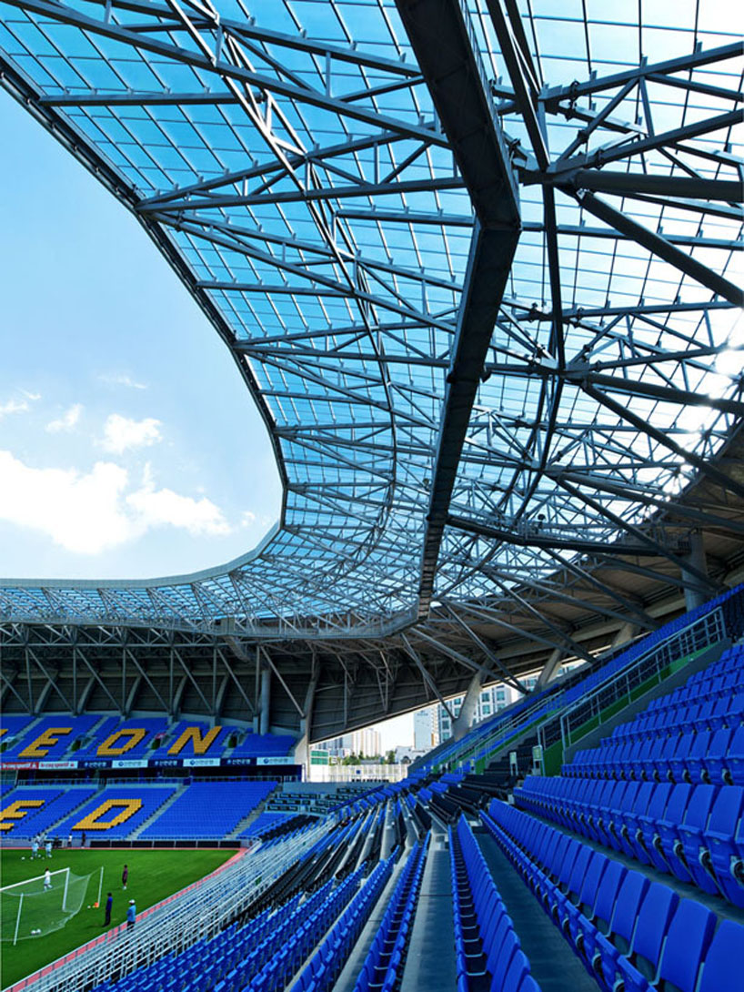 rossetti architects: sungui arena park soccer stadium