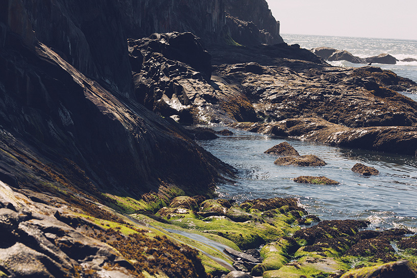 instrument labs captures the oregon coast with an interactive journal