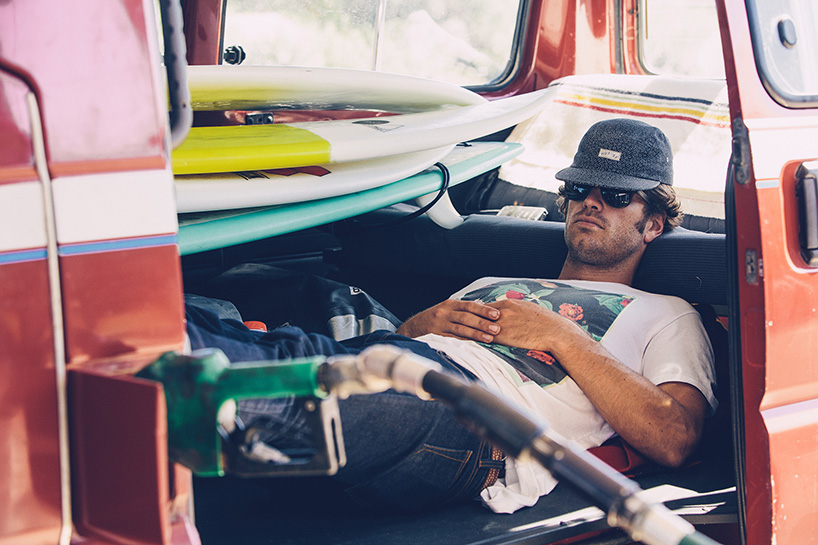 instrument labs captures the oregon coast with an interactive journal