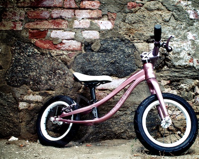 mores petitpierre: world's first carbon balance bike for children