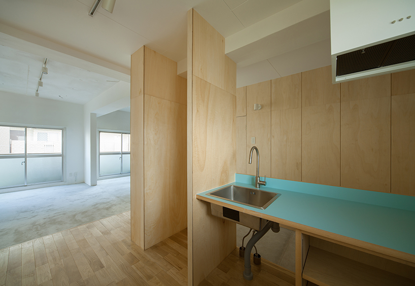 movedesign adapts shimoo ri apartment into flexible layout