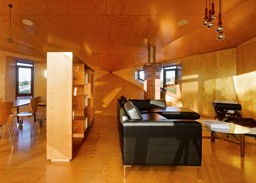 caroline di costa + iredale pedersen hook architects renovate casa31_4 in perth 