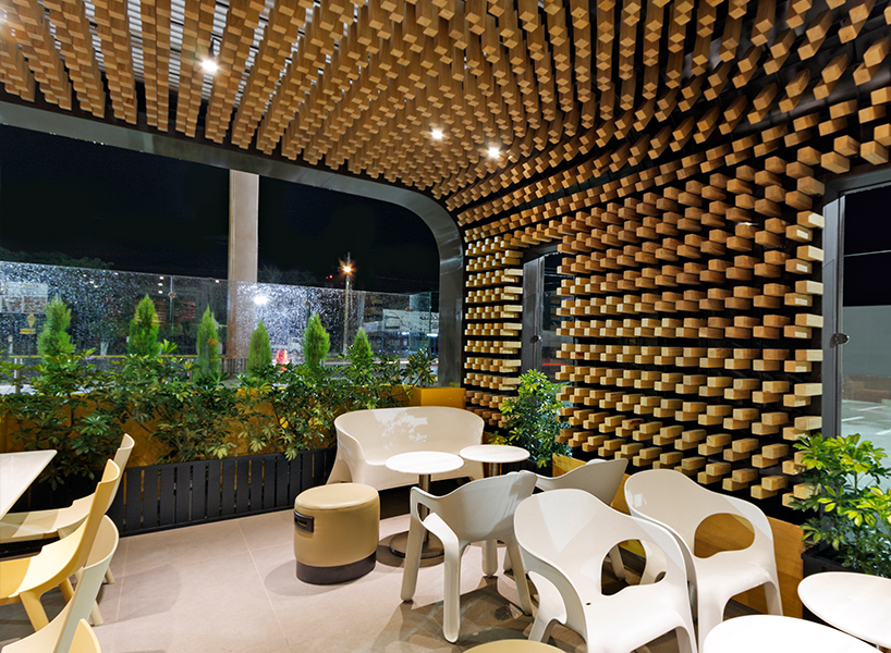 mccafe in el zapote, guatemala by solis colomer arquitectos