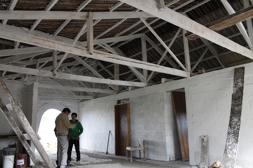 home-turned-stable reframes ideas about weathering 