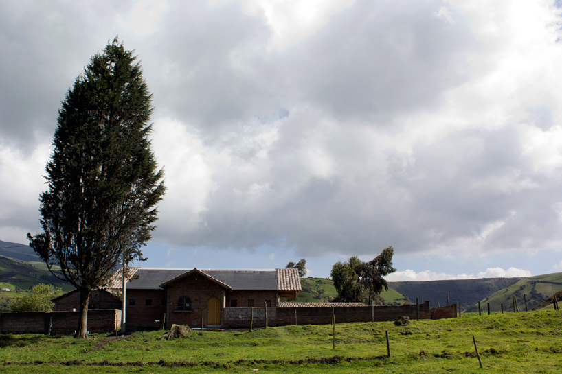 home-turned-stable reframes ideas about weathering 
