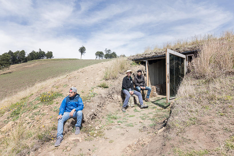 underground architecture: al borde students installed a shelter for paratroopers in ecuador