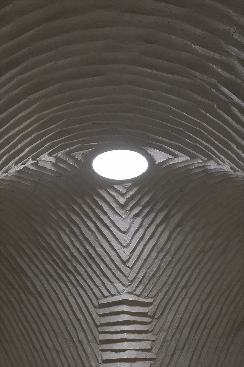 made of earthen adobe vaults, al borde&rsquo;s biology lab rises from the amazonian rainforest - 9