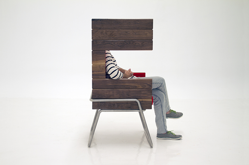 jakob gomez's gibooth chair offers flexible solutions
