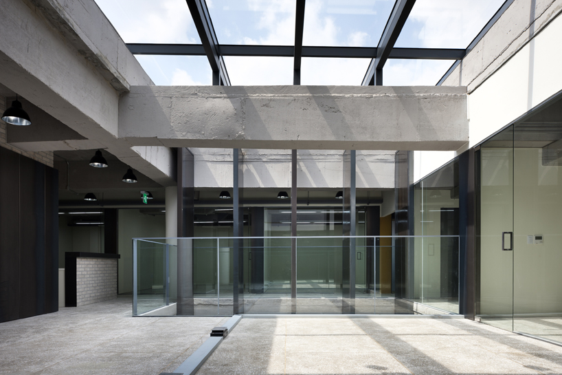 new office for stardom entertainment by D.LIM architects
