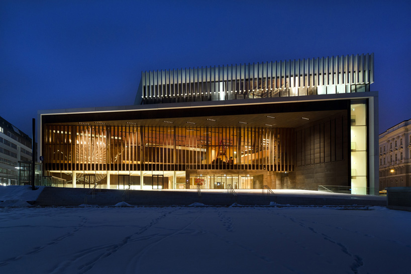terry pawson architects' winning linz musiktheater complete