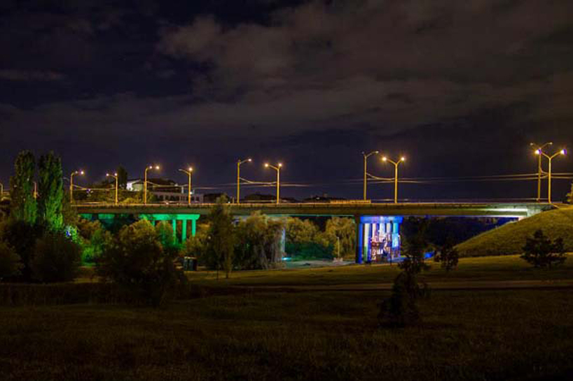abandoned bridge urban intervention by esterni + atrium studio