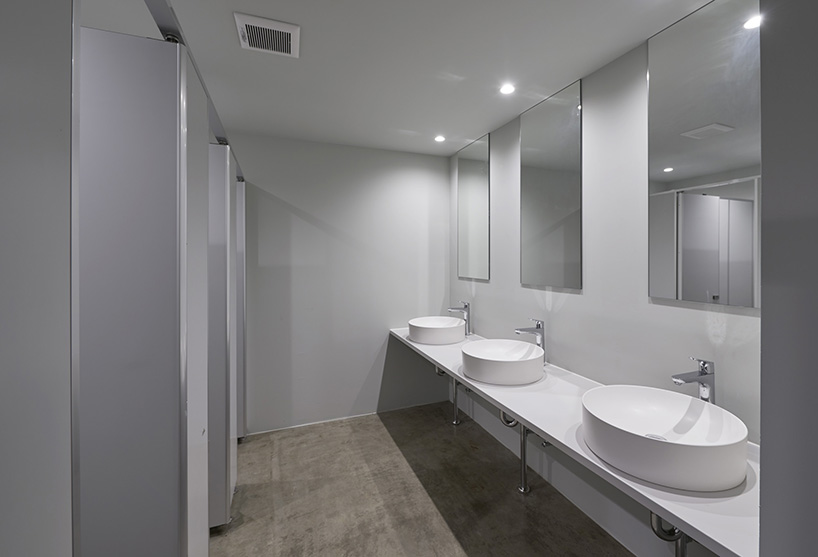 mori no terrace designs a cooking and restroom space for osaka's 10,000 sqm campground