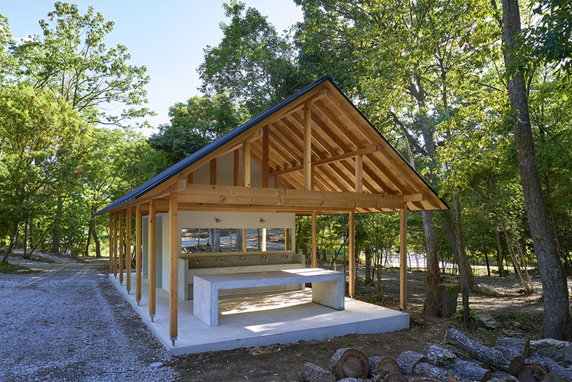 mori no terrace designs a cooking and restroom space for osaka's 10,000 sqm campground