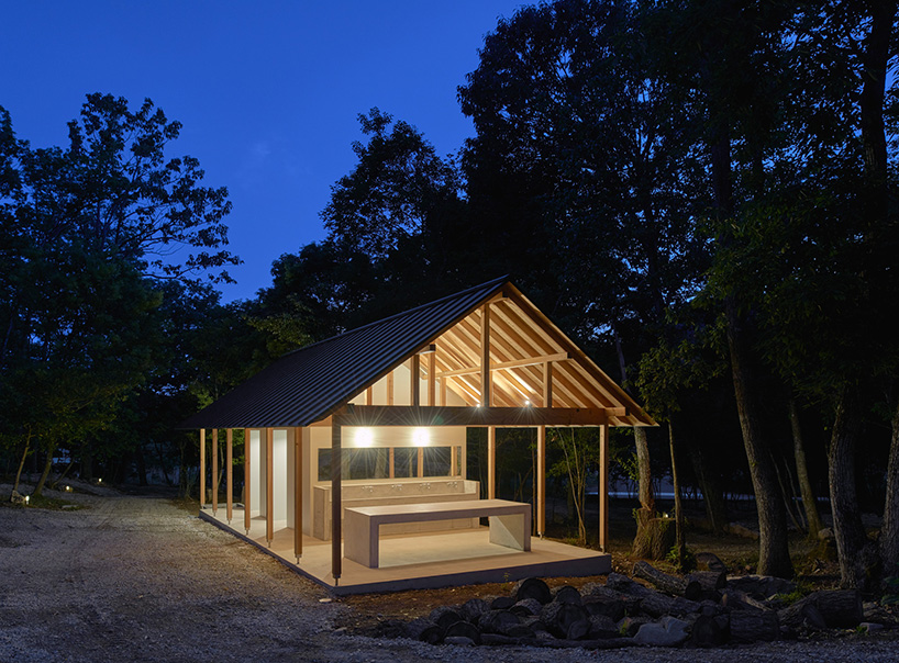 mori no terrace designs a cooking and restroom space for osaka's 10,000 sqm campground