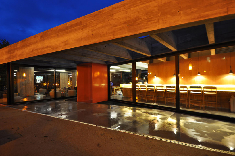 NMS arquitectura completes bar do jardim latitude cafe + lounge in portugal