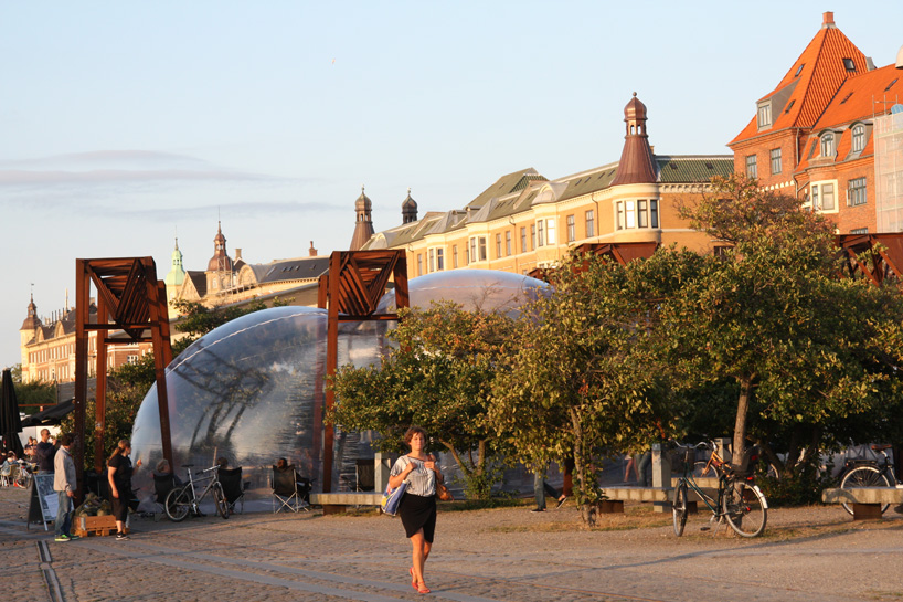 plastique fantastique's inflatable aeropolis community center