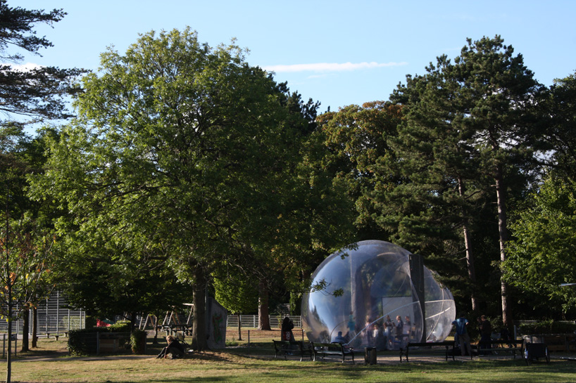 plastique fantastique's inflatable aeropolis community center