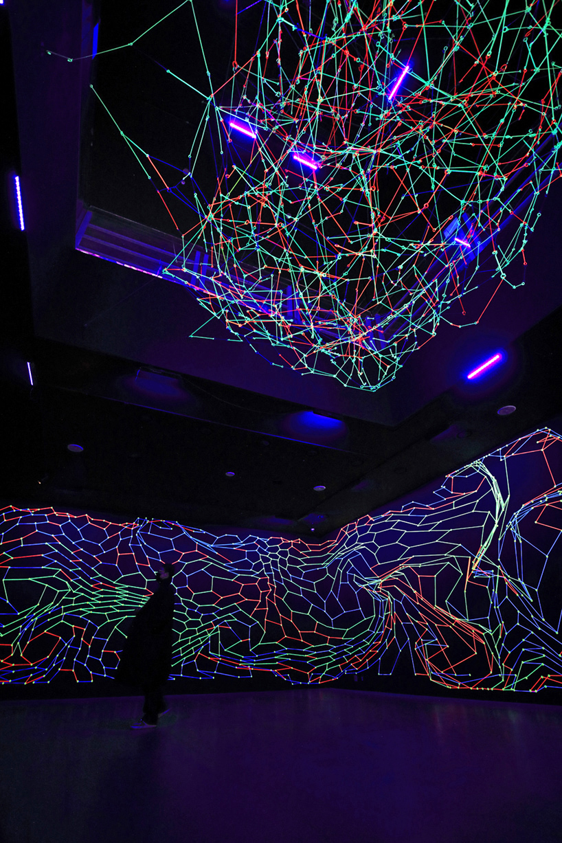 luminous strings, drawing robots, & VR installations mark miguel chevalier's seoul exhibition
