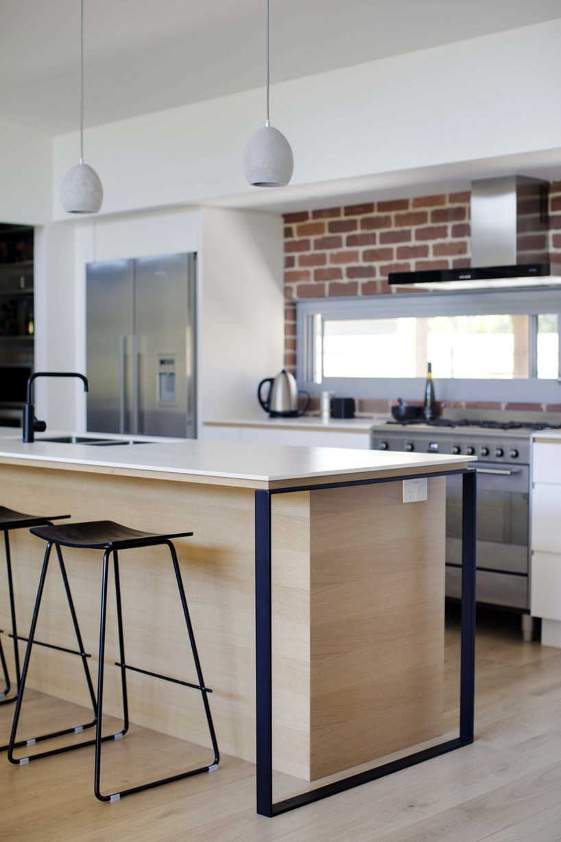 adrian bonomi somers house victoria australia