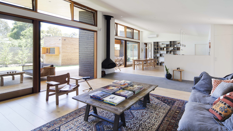 adrian bonomi designs expansive somers vacation home in australia