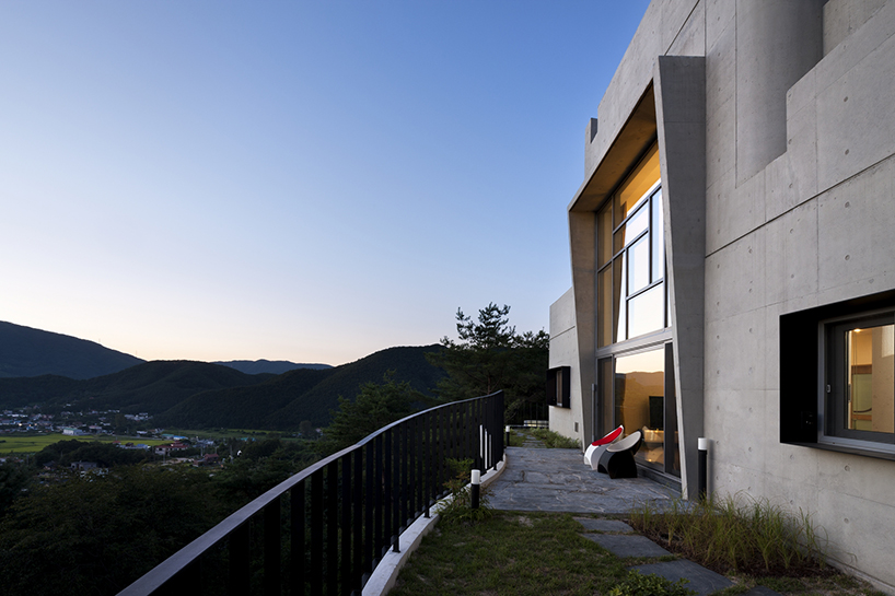 studio_GAON perch concrete castle on top of mountain in korea