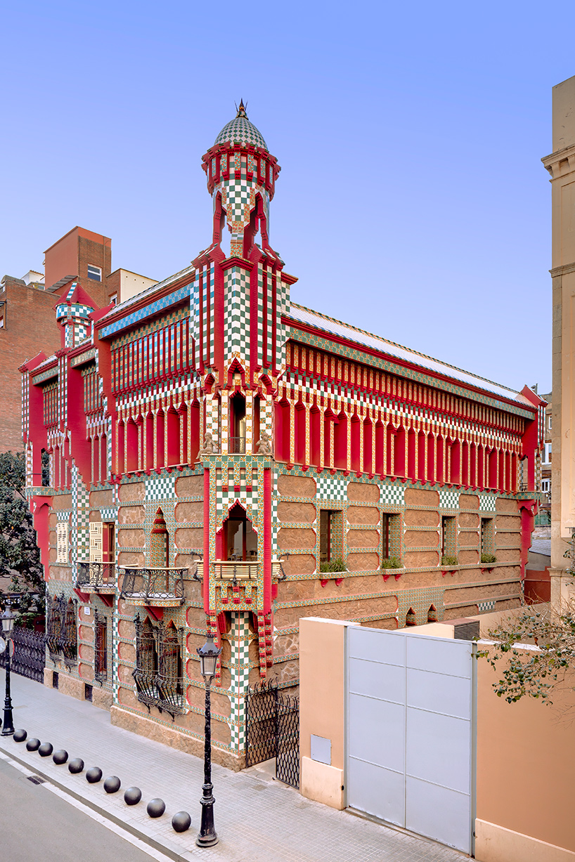 david cardelús captures bold hues and lively character of gaudí’s casa vicens