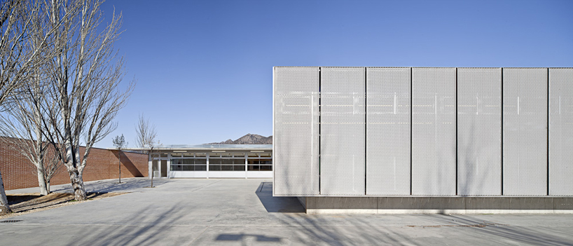 IES cap norfeu extension by javier de las heras sole + bosch tarrus arquitectes