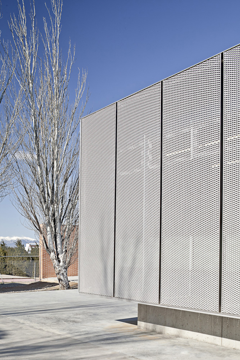 IES cap norfeu extension by javier de las heras sole + bosch tarrus arquitectes