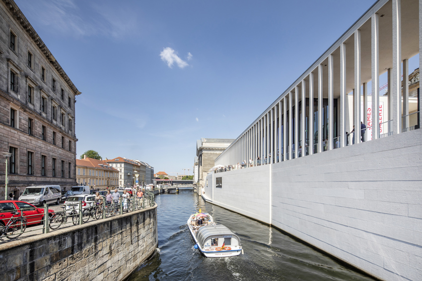 photographer felix loechner captures david chipperfield's james simon galerie in berlin designboom