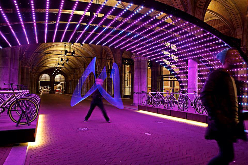 VVM illuminates rijksmuseum passage with bicycle lightbattle