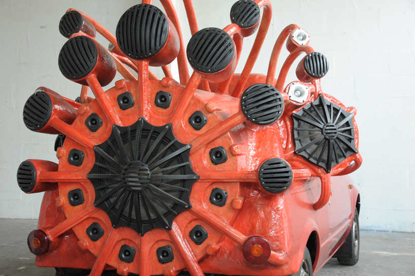 olaf mooij drives the DJ mobile 2-0 for on-the-go partying