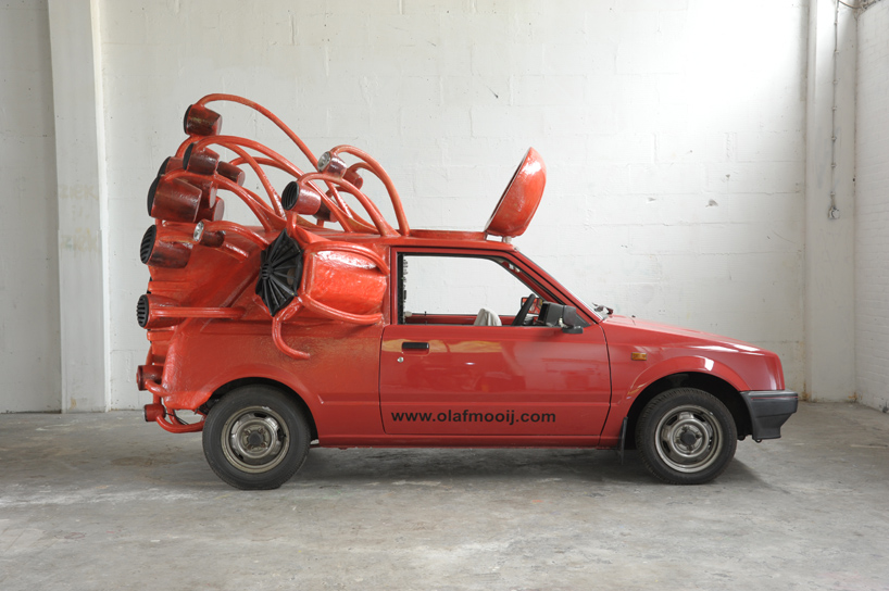 olaf mooij drives the DJ mobile 2-0 for on-the-go partying