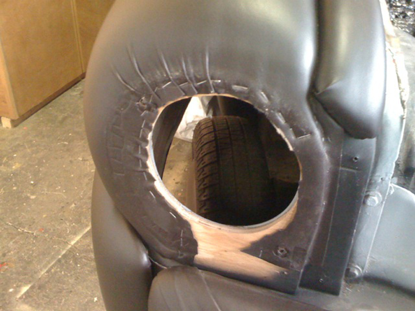 olaf mooij sculpts chesterfield car using leather and foam