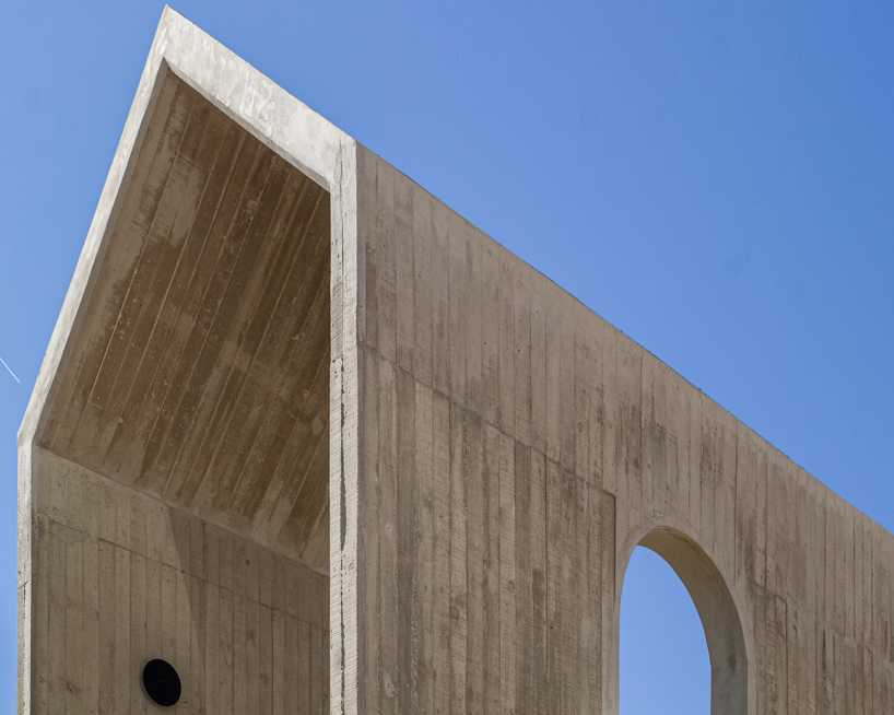 house-like concrete play structures frame community arc park in chihuahua - 5