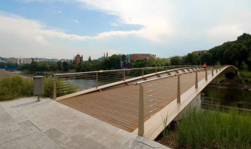 anta ingenieria civil curves footbridge over urumea river 