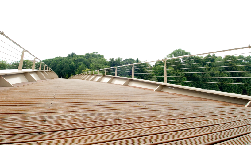 anta ingenieria civil curves footbridge over urumea river 