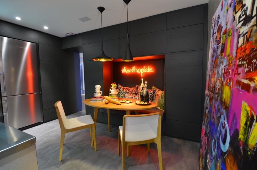 studio cinque blurs functional divisions with the live in kitchen