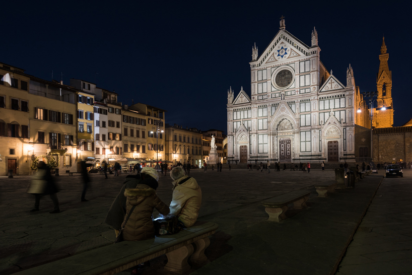 microscape ignites florence's santa croce basilica with a façade of white light - 1