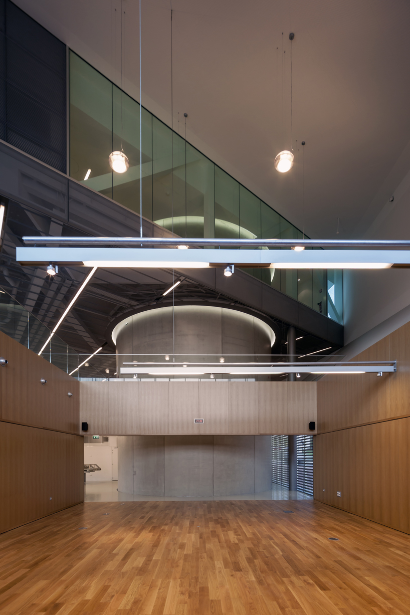 CFA overhangs triangular media library montauban in france