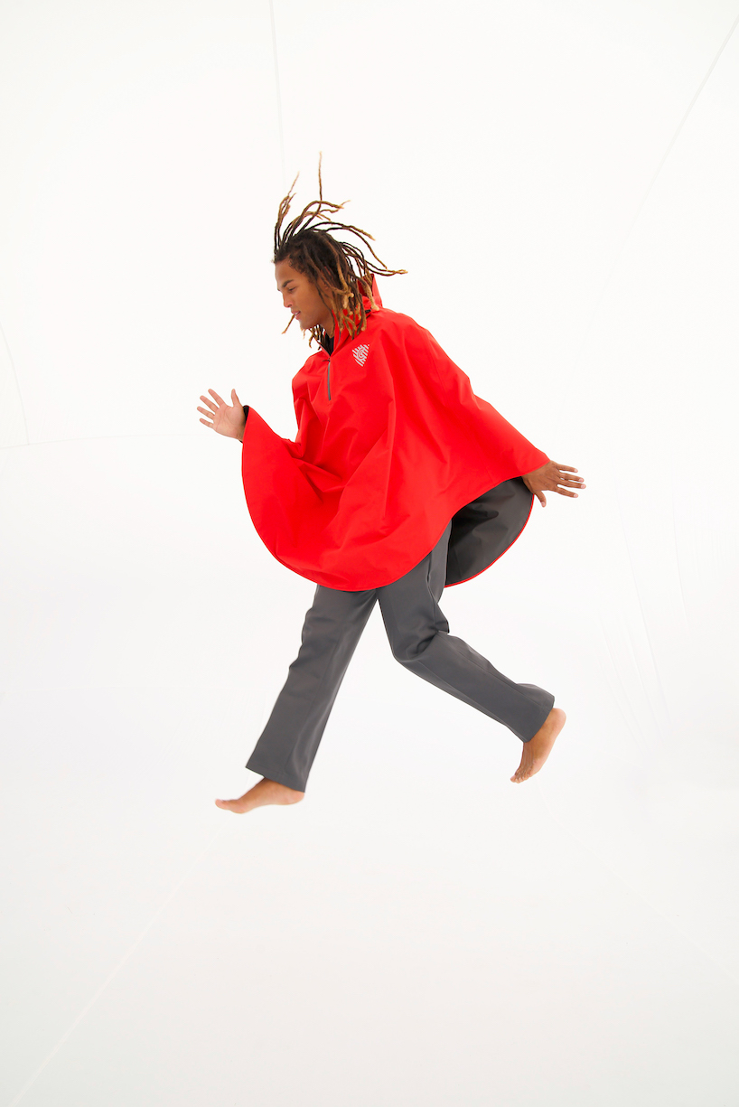 cleverhood debuts new rover rain cape made from PFC free materials designboom