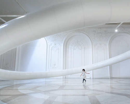 vincent leroy fills gallery with hypnotic, undulating boreal halo