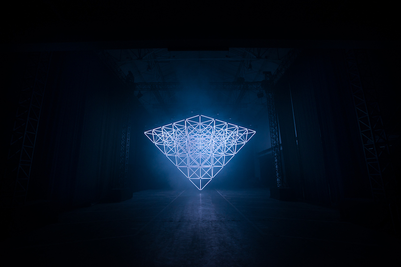 TETRO+A and WHITEvoid present network-like light structure for bright brussels festival