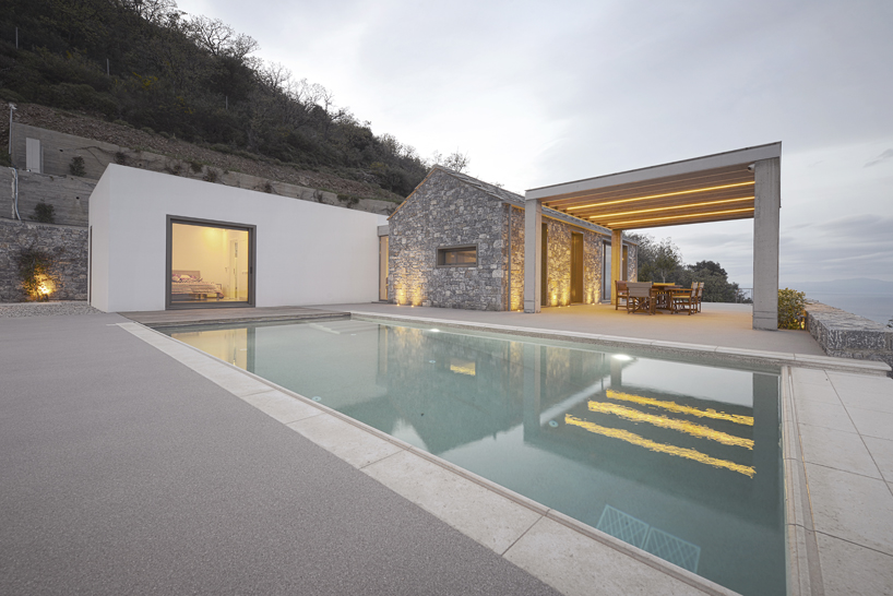 villa melana by valia foufa & panagiotis papassotiriou
