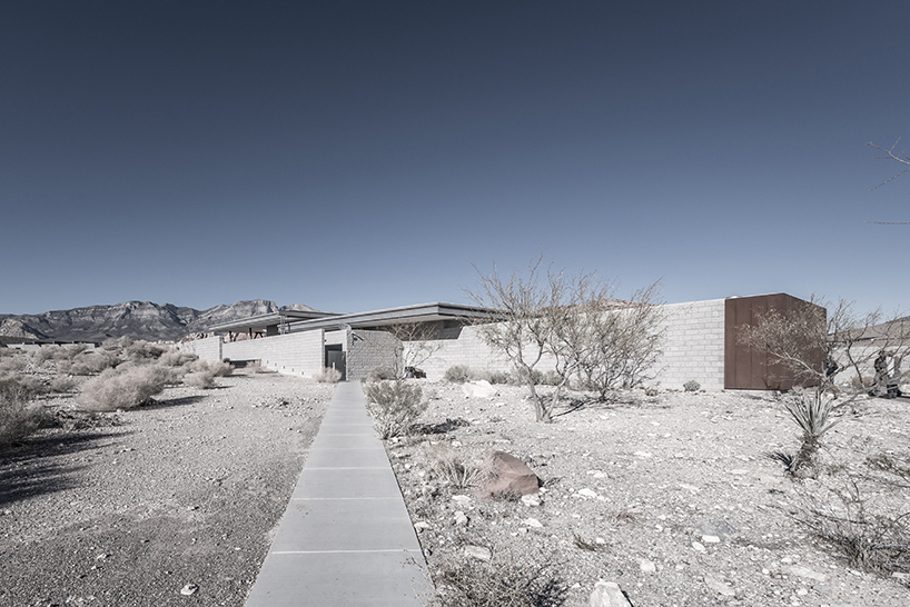 pygmalion karatzas documents the red rock canyon visitor center in nevada