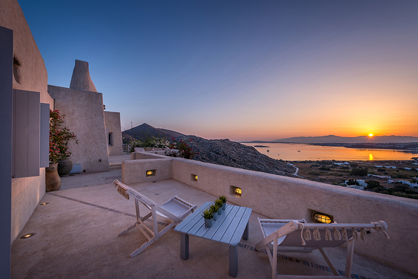 studio 265's villa elxis in paros island reflects on the cycladic ...