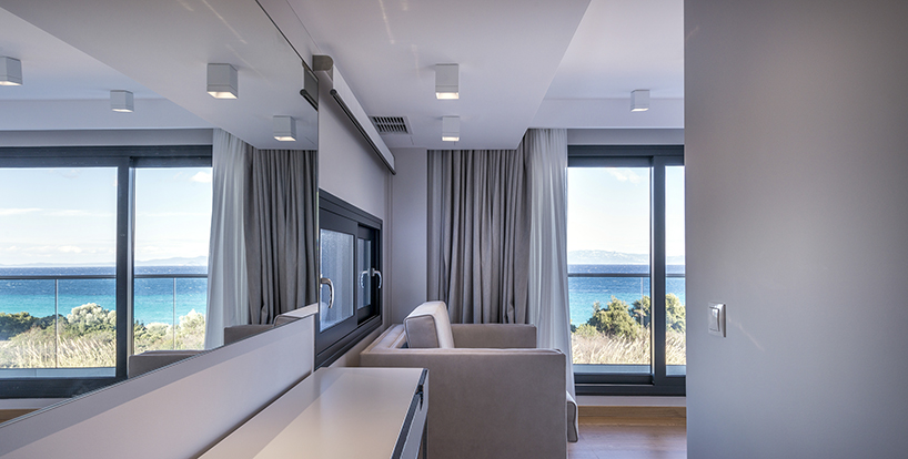 officetwentyfivearchitects designs two idyllic beachside villas in greece designboom