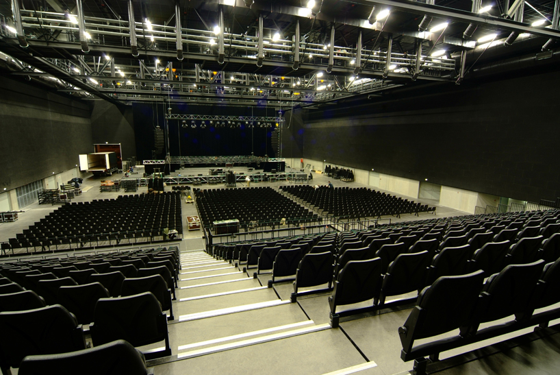 le prisme multi-purpose hall by brisac gonzalez architects