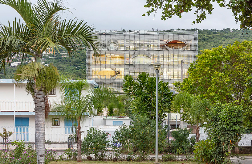 saint pauls regional conservatory for music and dance in la reunion by marin trottin architects 10