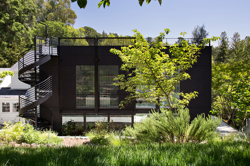 klopf architecture brings contemporary addition to traditional home